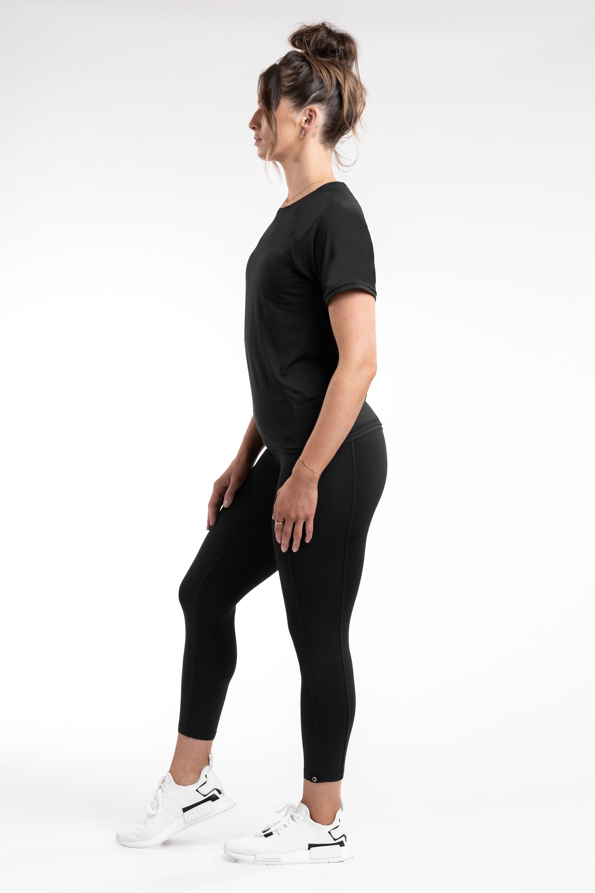 CROP TEE - BLACK | FLEXLITE