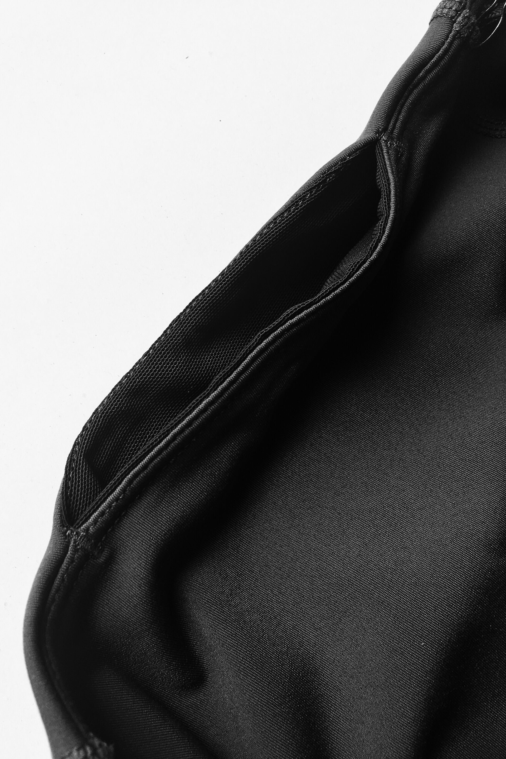 CORE SHORT - BLACK - TECHLITE