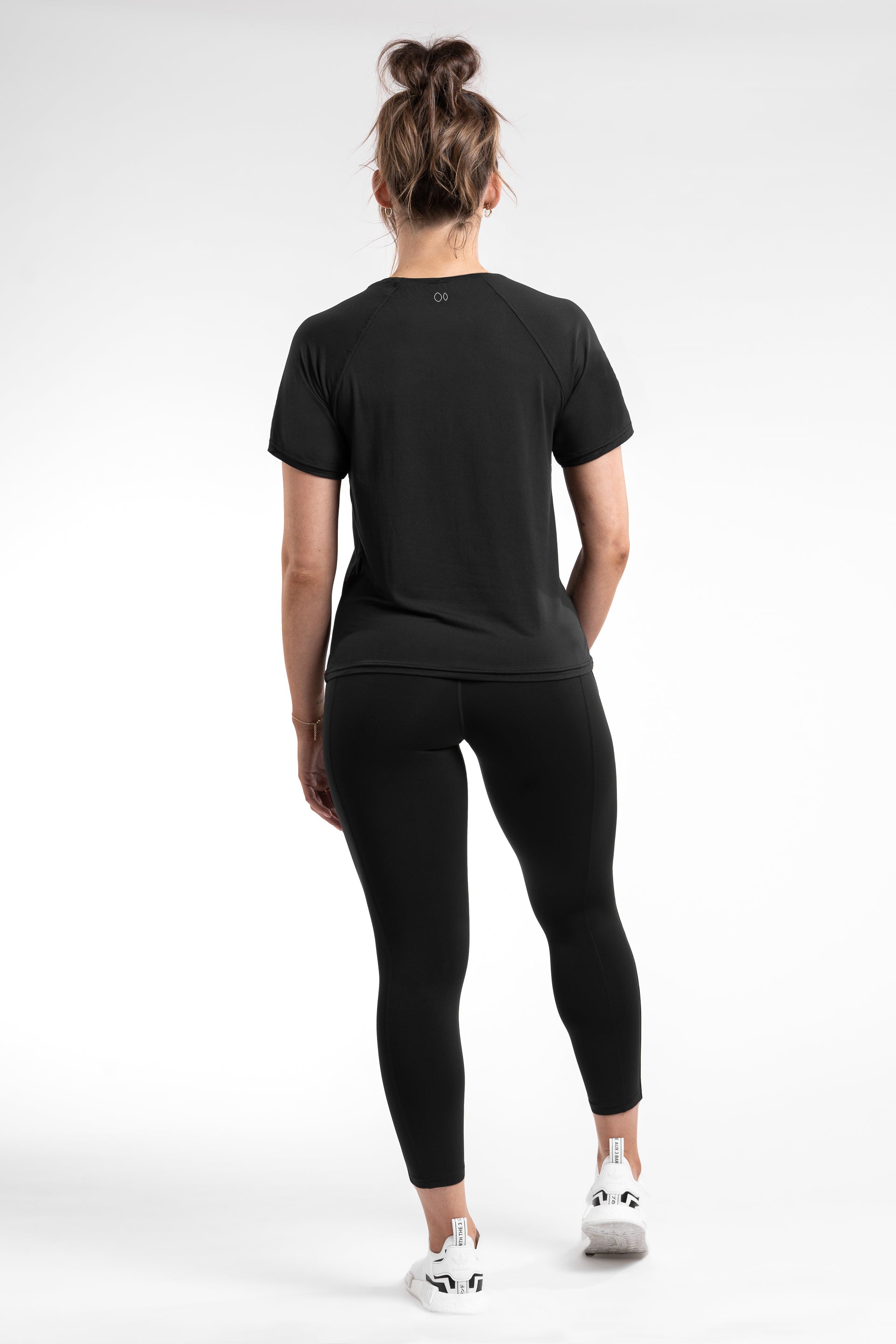 CROP TEE - BLACK | FLEXLITE